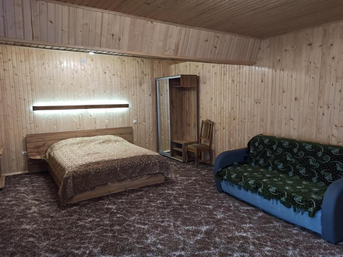 У Павла Hotel Yablunytsia Buitenkant foto