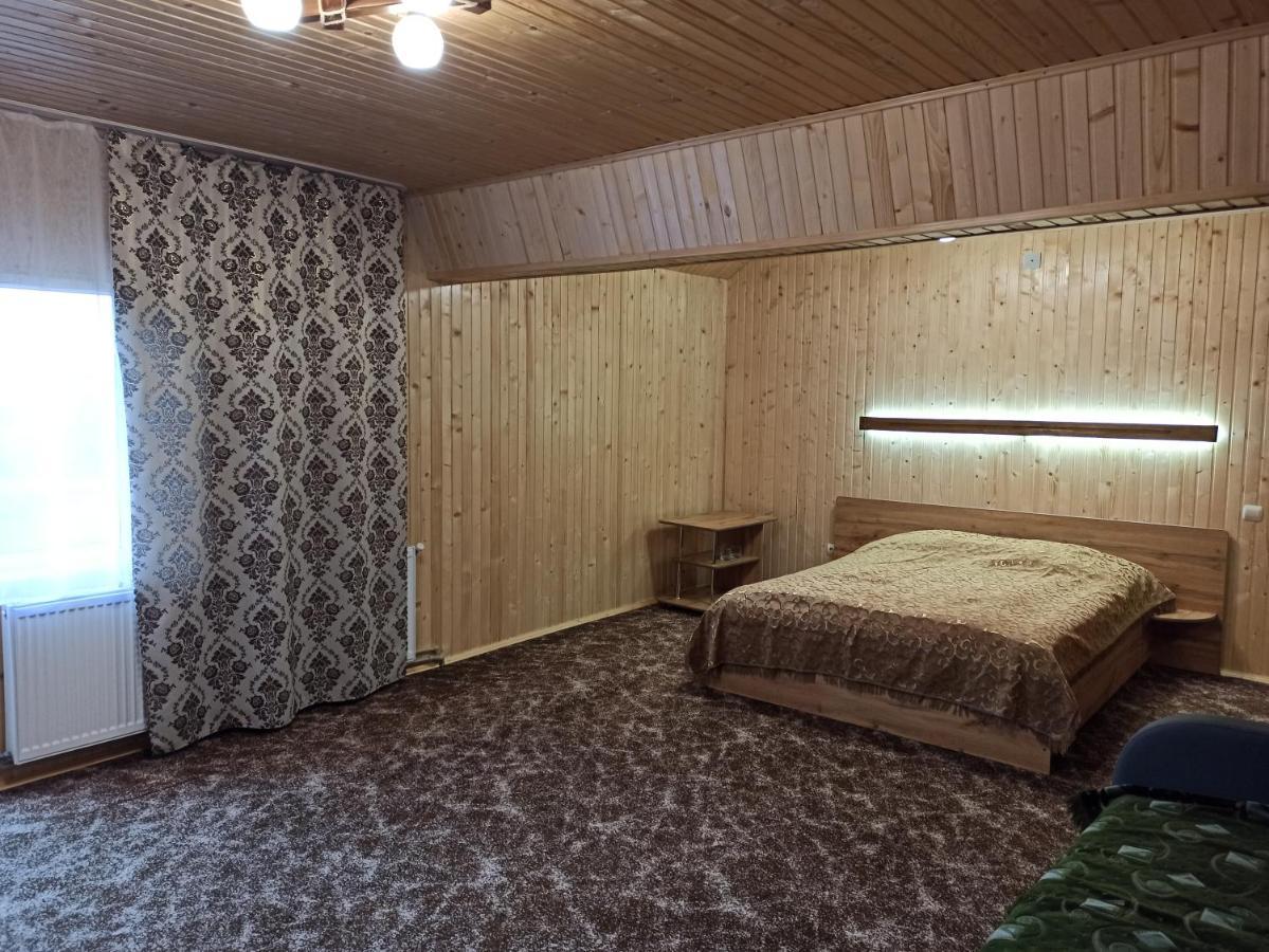 У Павла Hotel Yablunytsia Buitenkant foto