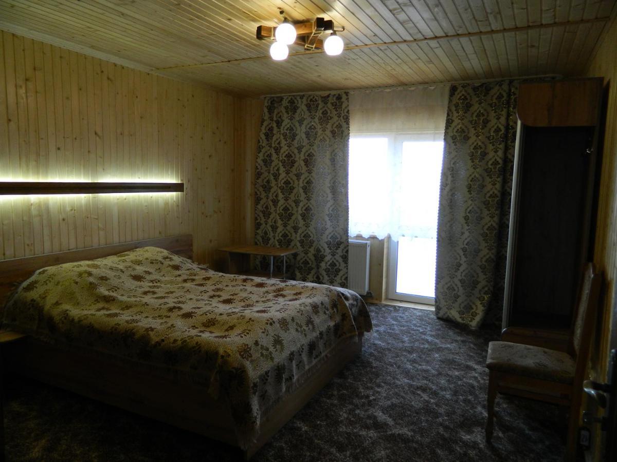 У Павла Hotel Yablunytsia Buitenkant foto