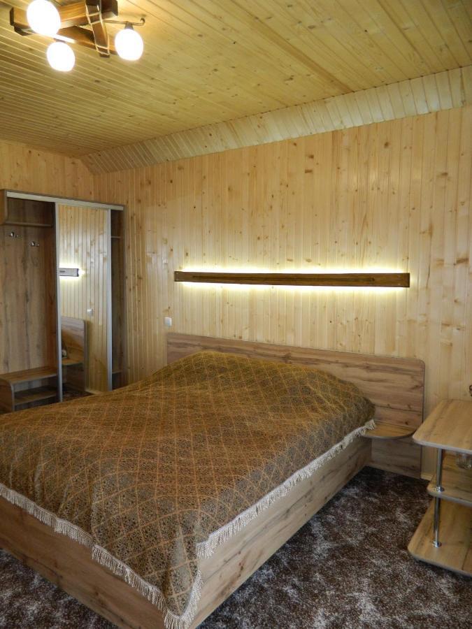 У Павла Hotel Yablunytsia Buitenkant foto