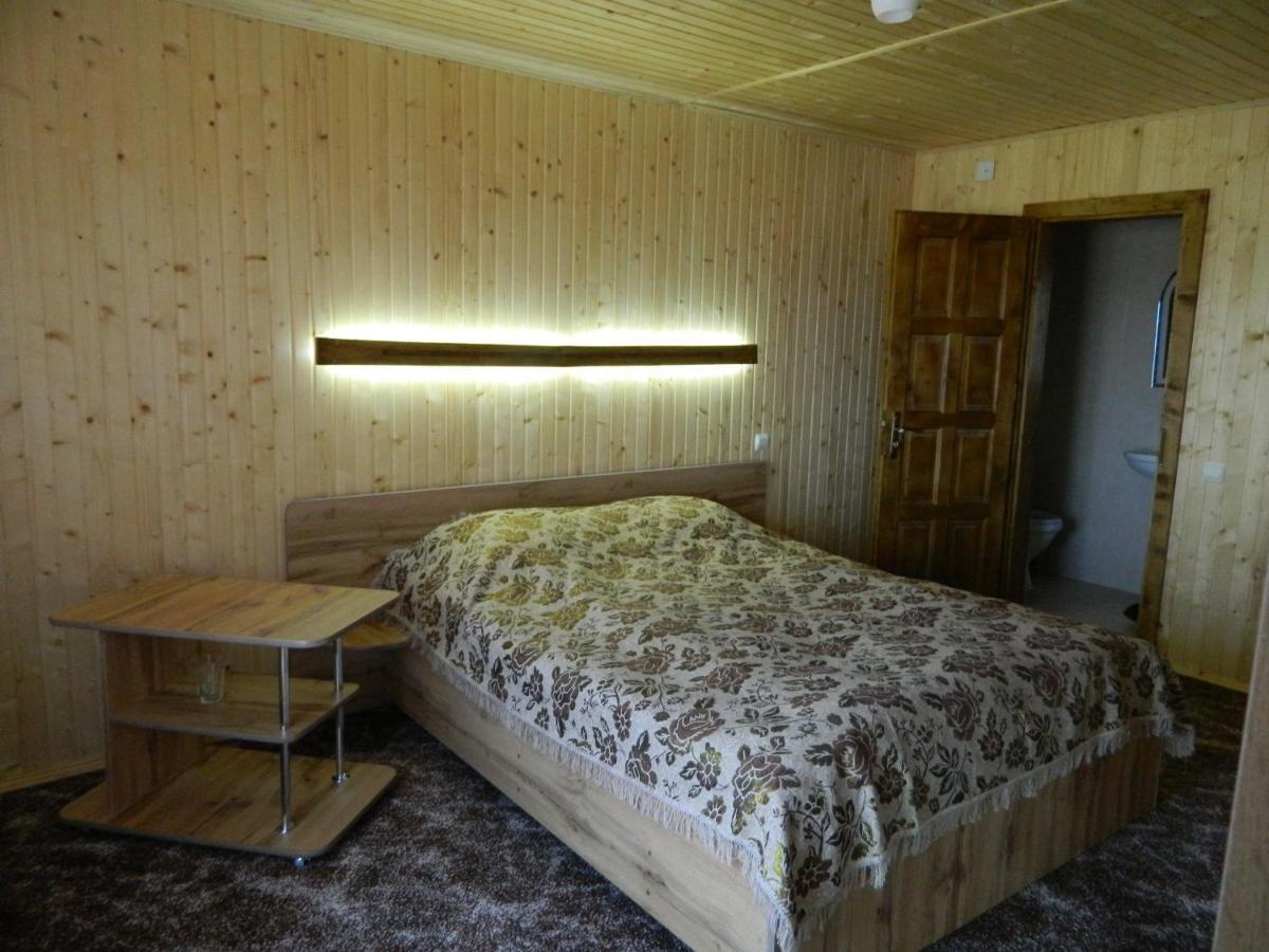 У Павла Hotel Yablunytsia Buitenkant foto
