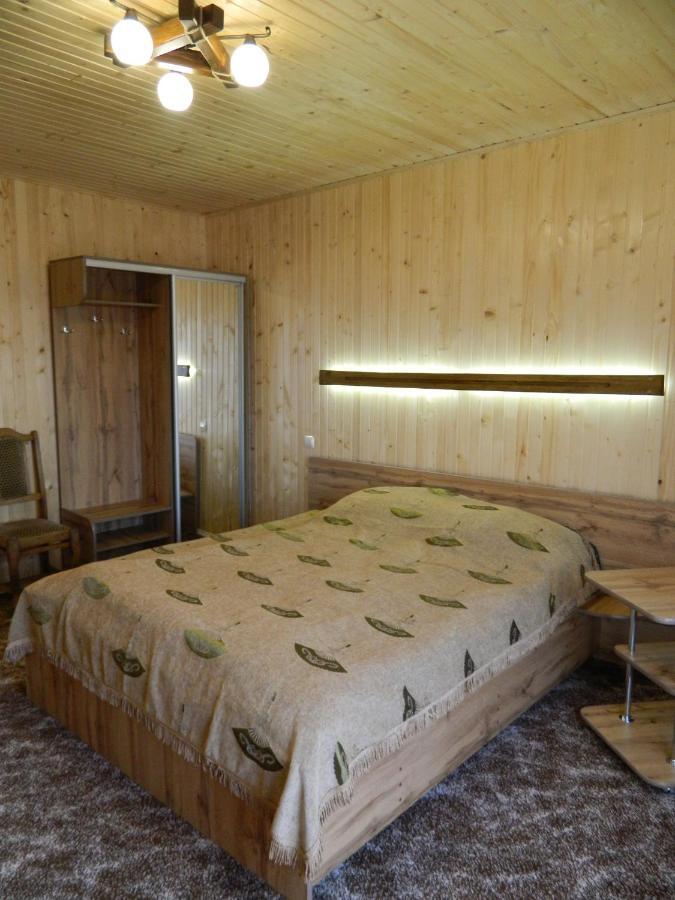 У Павла Hotel Yablunytsia Buitenkant foto