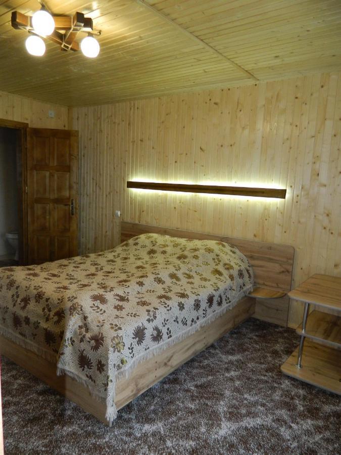 У Павла Hotel Yablunytsia Buitenkant foto