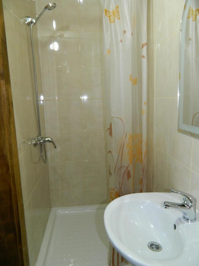 У Павла Hotel Yablunytsia Buitenkant foto